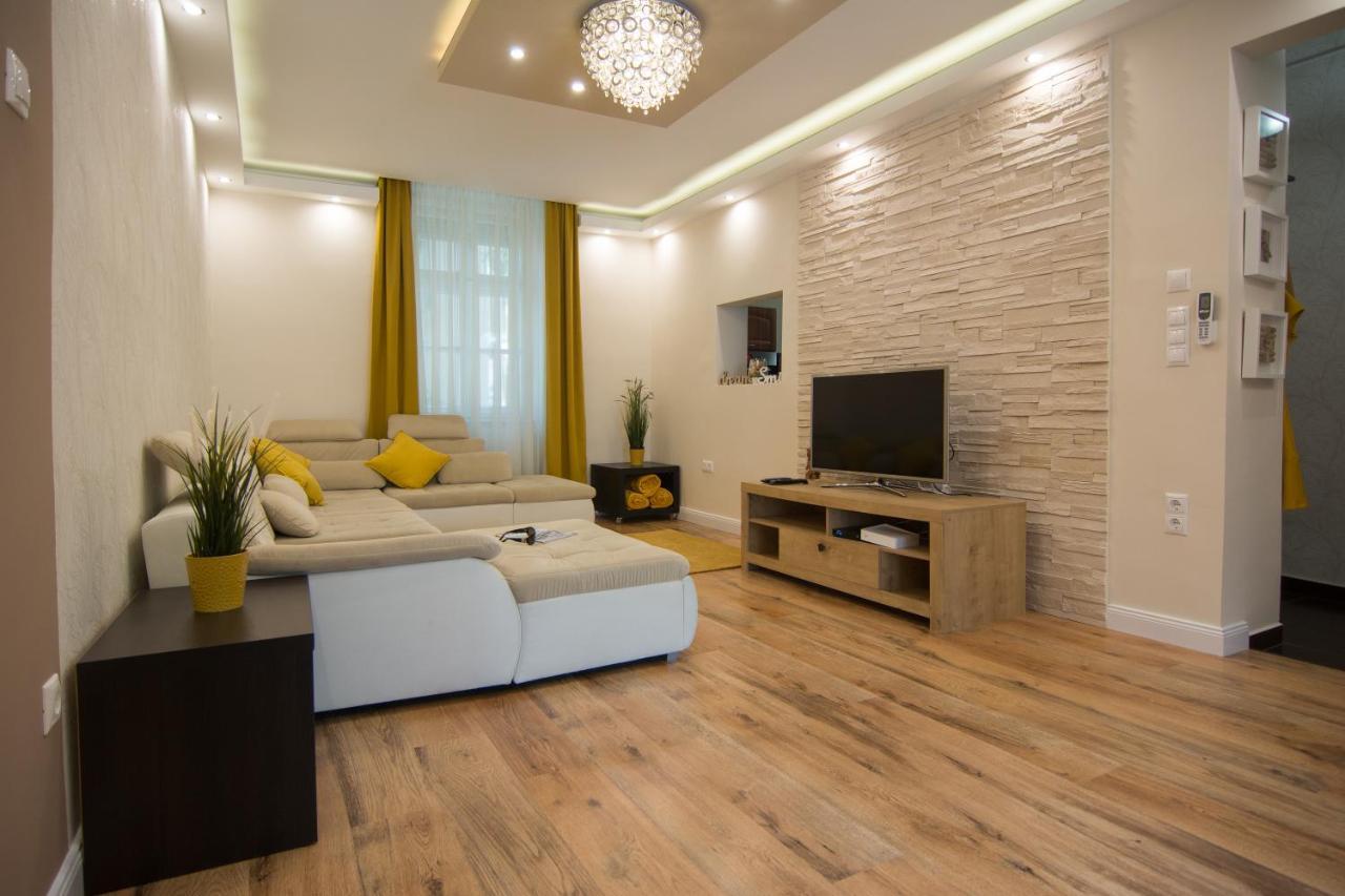 Cork Apartman 埃格尔 外观 照片
